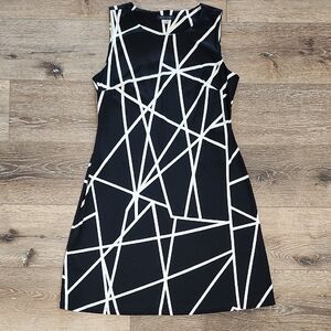 NWT Tommy Hilfiger Black and White Geometric Print Sleeveless Dress Size 8